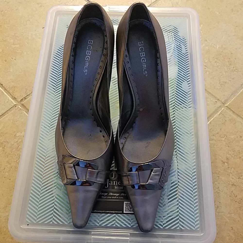 🐞BCBG PUMPS🐞